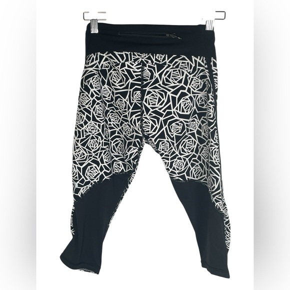 Lululemon Real Quick Crop *Full-On Luxtreme Posey 
Sz 6 - Picture 5 of 10